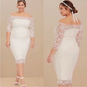 Torrid Ivory Off the Shoulder Lace BodyCon Dress.  NWT.  Size 22